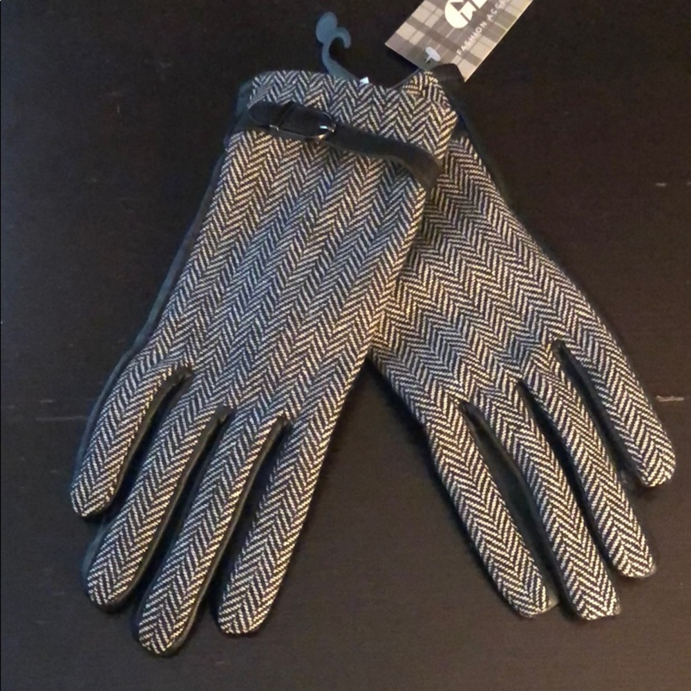 Black Gloves - Chevron and belt detail